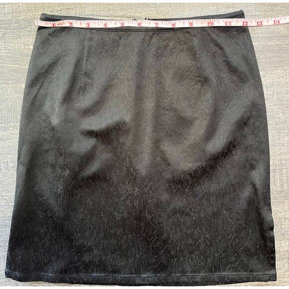 Vintage Jeans Iceberg Women's Blazer (Size 42) and Skirt (Size 40) Suit, Black. - Picture 8 of 11